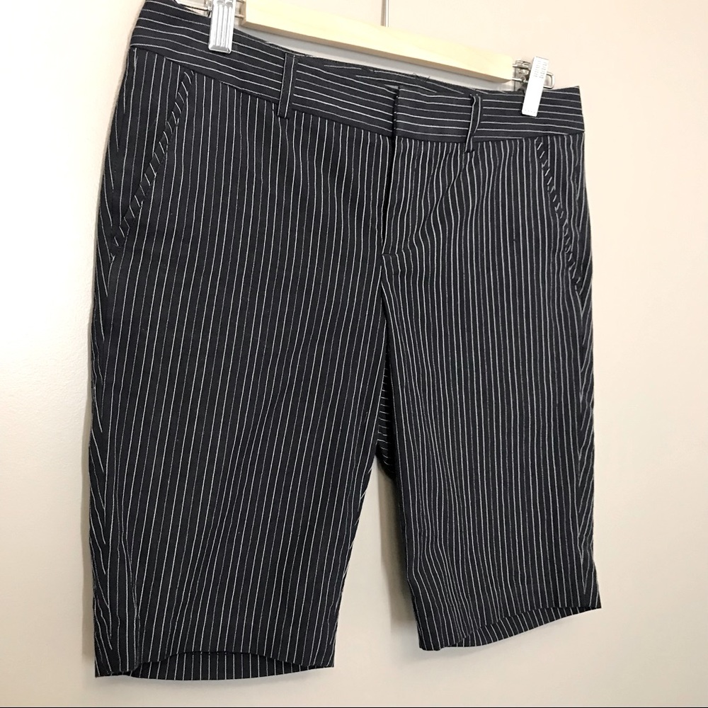 Smart Set walking shorts